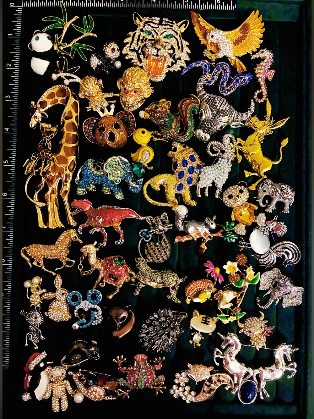 Lot of 45 Zoo Safari Animal Brooch Pins Tiger Elephant Giraffe Dino Unicorn